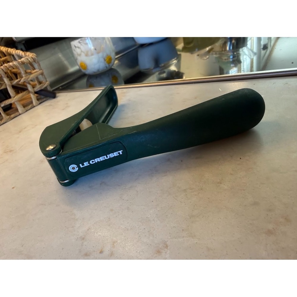 VINTAGE/RETRO LE CREUSET Kitchen Tools GARLIC PRESS/MINCER/CRUSHER